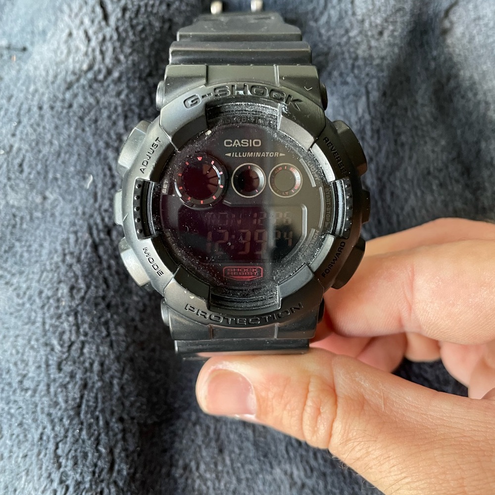G shock ( Water resistant)